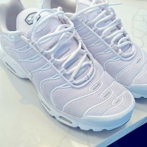 Nike air max plus🔥all white